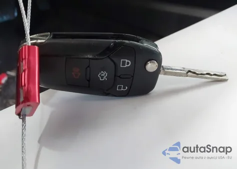 2013 Ford Fusion Se z USA, uszkodzony, nr VIN 3FA6P0HR6DR127033